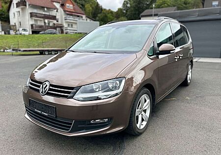 VW Sharan Volkswagen 2.0 TDI DSG/AHK/NAVI/SHZG/TEMPO/STHZG/BT
