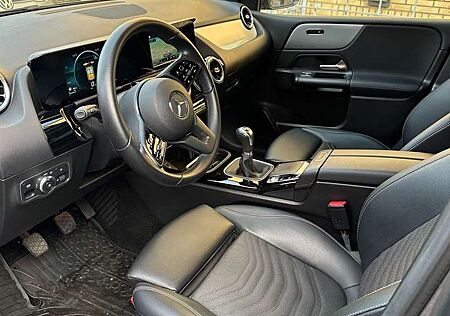 Mercedes-Benz B 180 Edition 19