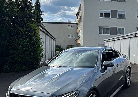 Mercedes-Benz E 200 Coupe 9G-TRONIC AMG Line Widescreen