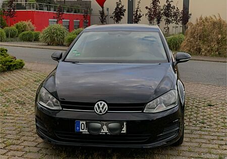 VW Golf Volkswagen Top 7• 1.4 TSI Bluemotion • 122 PS