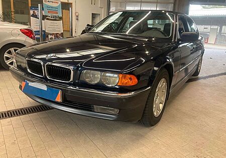 BMW 740 iL A +LCI+2.HAND+19% MWST+S.DACH+NAVI+SITZHZ+