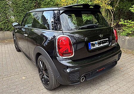 Mini Cooper Automatik. JCW Bodykit. GW Garantie bis 2/27.