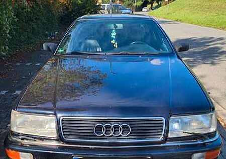 Audi V8