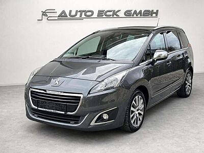 Peugeot 5008 Allure 1.6 , Head-up, PDC, Navi, StHz, Pano