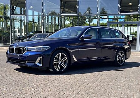 BMW 530e 530 xDrive Touring Aut. Luxury Line / Glasdach