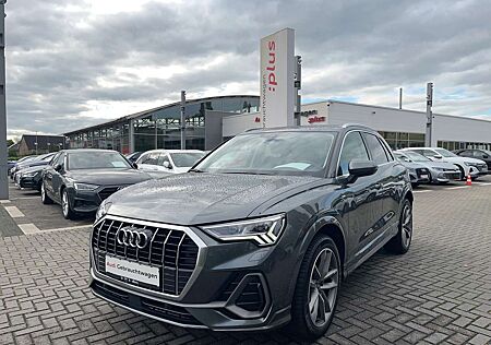 Audi Q3 35 TFSI S line Matrix Standh
