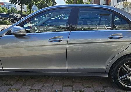 Mercedes-Benz C 200 CDI DPF (BlueEFFICIENCY) 7G-TRONIC Avantgarde