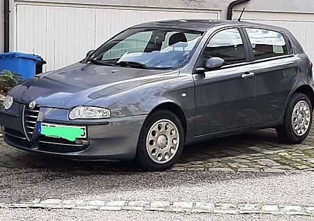 Alfa Romeo 147 1.9 JTD 16V Distinctive