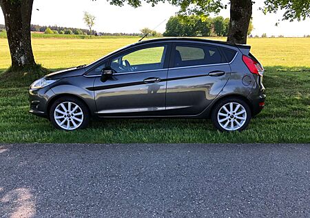 Ford Fiesta 1.5 TDCi Titanium Euro 6 Tempomat Navi.