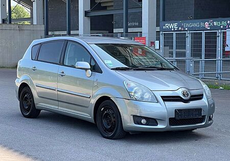 Toyota Corolla Verso 2.2 D-CAT Sol*SITZHZ*KLIMA*