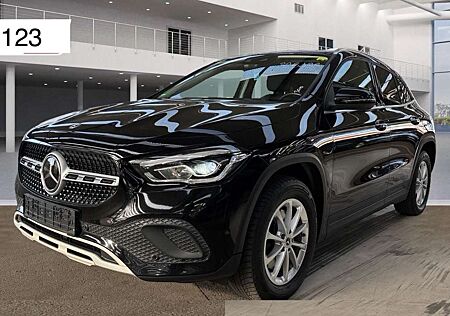 Mercedes-Benz GLA 250 e Widescre Distronic Sitzklima Burmester