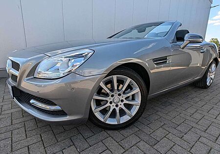 Mercedes-Benz SLK 200 7G-TRONIC MB-Scheckheft/Leder/Airscarf/Comand/PDC/