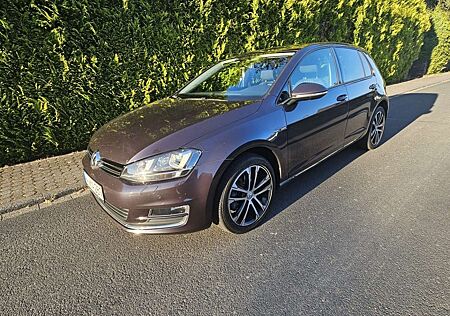 VW Golf Volkswagen 1.6 TDI BlueMotion Technology Lounge