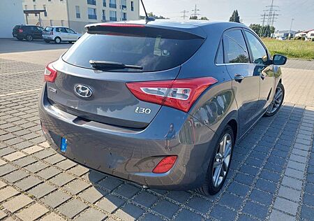 Hyundai i30 blue 1.6 GDI Passion