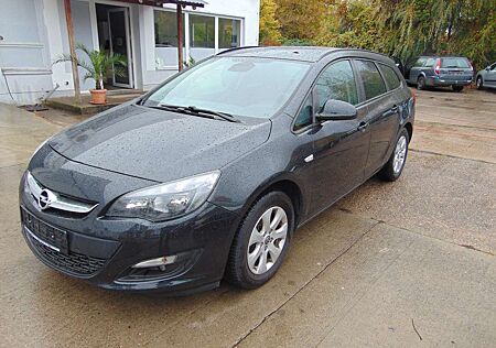 Opel Astra Style/Navi/Tel/PDC/SHZ/AHK/Allwetterreifen