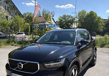 Volvo XC 40 XC40 B4 B AWD DKG Momentum