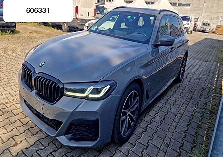 BMW 540 d T xDr M Sport LASER/DRIVING PRO/PANO/KAM