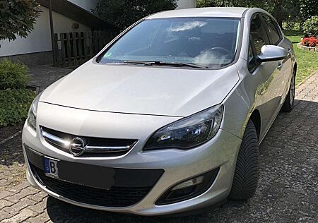 Opel Astra 1.4 Turbo Active