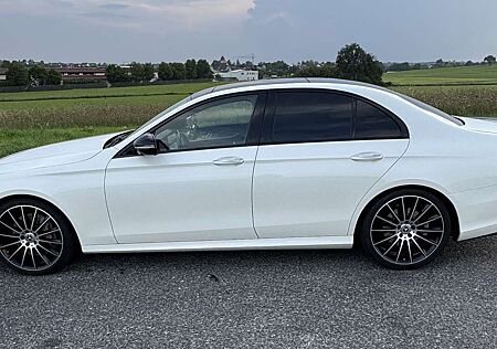 Mercedes-Benz E 350 d 9G-TRONIC AMG Line 8-Fach Bereift!