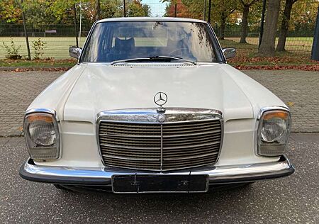 Mercedes-Benz 200