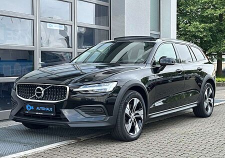 Volvo V60 CROSS COUNTRY PRO B4 AWD*PANO*HARMAN*KAM*18'