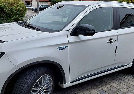 Mitsubishi Outlander 2.4 4WD Plug-In Hybrid Spirit+