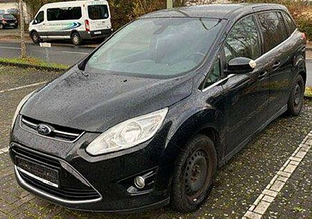 Ford Grand C-Max Titanium