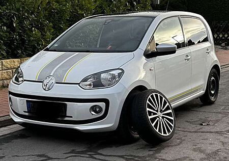 VW Up Volkswagen ! ! BlueMotion Technology ASG street !
