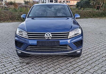 VW Touareg Volkswagen 4.2 V8 TDI DPF 4Motion Automatik