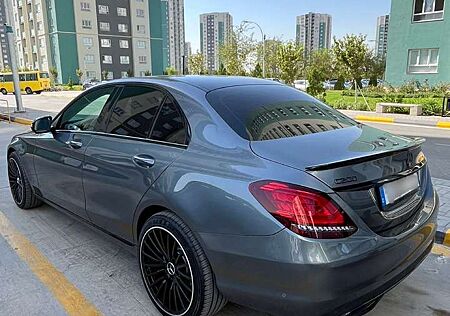 Mercedes-Benz C 200 4Matic 9G-TRONIC