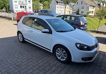 VW Golf Volkswagen VI Trendline, Klima, Alufelgen, BT, Navi!