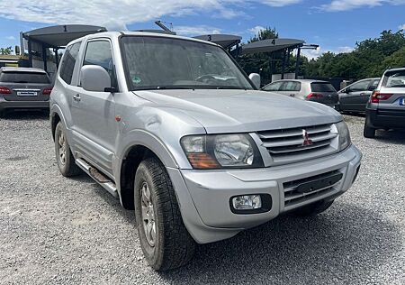 Mitsubishi Pajero 3.2 DI-D Avance - AUTOMATIK - MOTORSCHADEN -