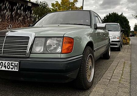 Mercedes-Benz E 250 TÜV NEU