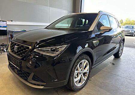 Seat Arona 1,5TSI DSG FR NAVI VOLL LED ALCANTARA AHK