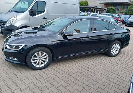 VW Passat Volkswagen Lim. Comfortline BMT/Start-Stopp