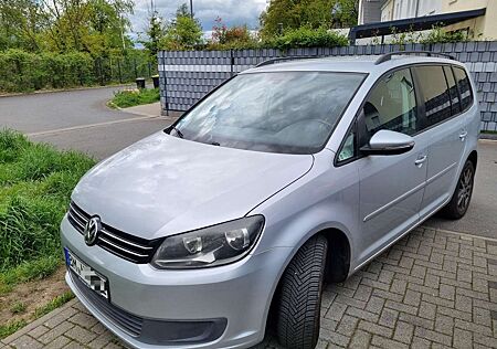 VW Touran Volkswagen 1.6 TDI DPF BlueMotion 7 Sitzer