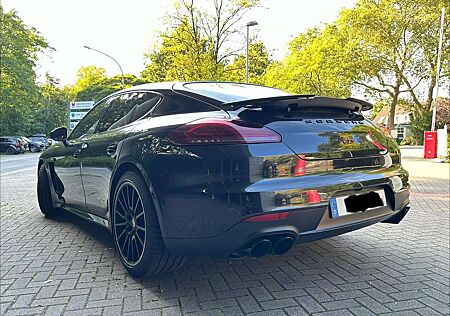 Porsche Panamera GTS