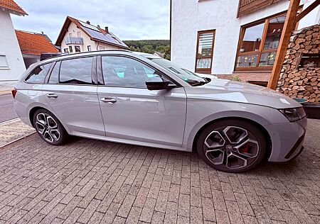 Skoda Octavia Combi 2.0 TSI DSG RS