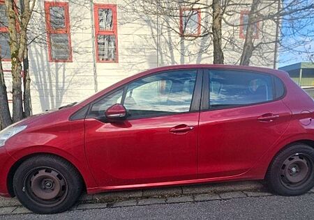 Peugeot 208 82 PureTech Style