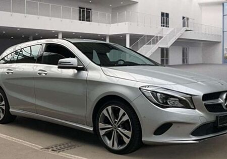 Mercedes-Benz CLA 180 *Garantie*LED*Kamera*Navi*SHZ