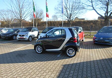 Smart ForTwo coupe softouch passion/Automatik/Sitzh./Servol.