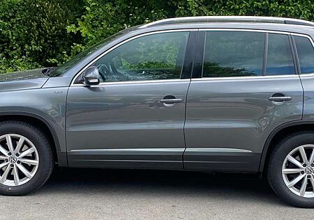 VW Tiguan Volkswagen 1.4 TSI BlueMotion Technology Lounge Sport