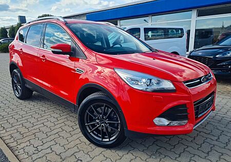 Ford Kuga Titanium 4x4 Navi Kamera Xenon Winterp. usw