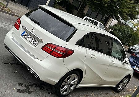 Mercedes-Benz B 220 d 4Matic 7G-DCT Edition