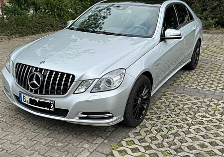 Mercedes-Benz E 220 CDI DPF BlueEFFICIENCY Automatik Elegance