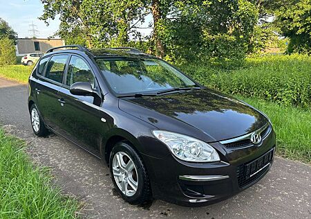 Hyundai i30 CW 1.6 - Tüv-Asu NEU - 2. Hand -