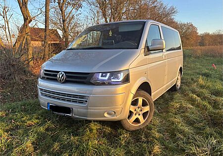 VW T5 Transporter Volkswagen 1.9TDI. 9 Sitzer vieles neu