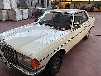 Mercedes-Benz 230 ce
