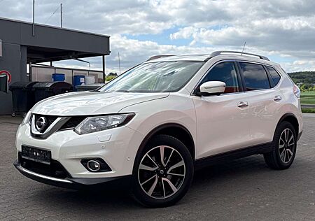 Nissan X-Trail Tekna 4x4 Automatik 7Sitzer Pano Kamera
