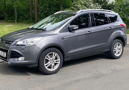 Ford Kuga 2.0 TDCi 4x4 Aut. Titanium